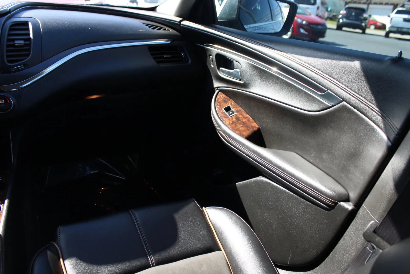 Used 2014 Chevrolet Impala LT FWD image 10