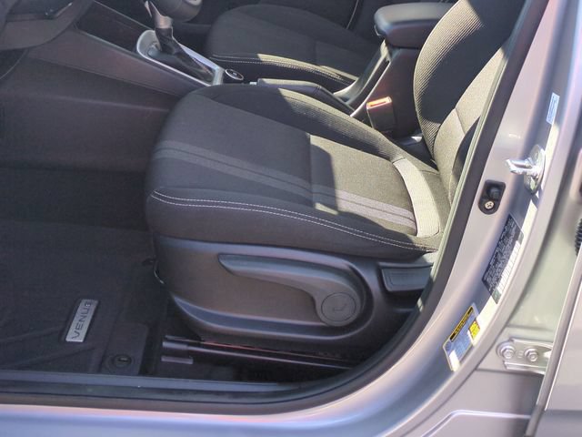Used 2024 Hyundai Venue SEL FWD image 16