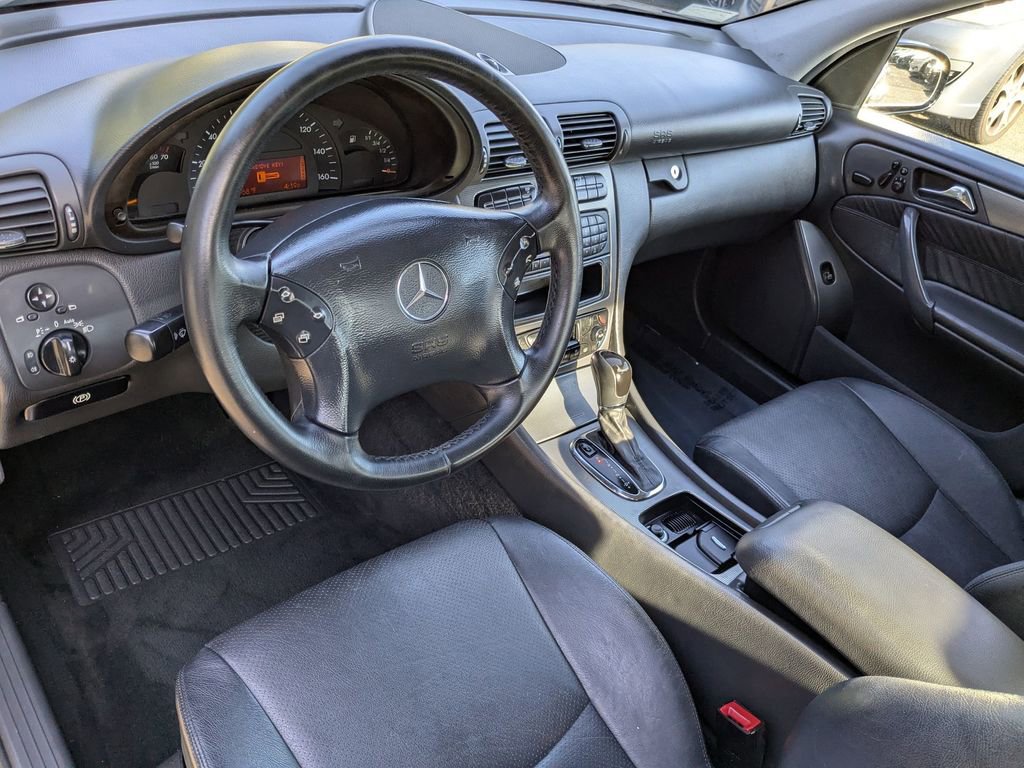 Used 2001 Mercedes-Benz C 320 Sedan image 14