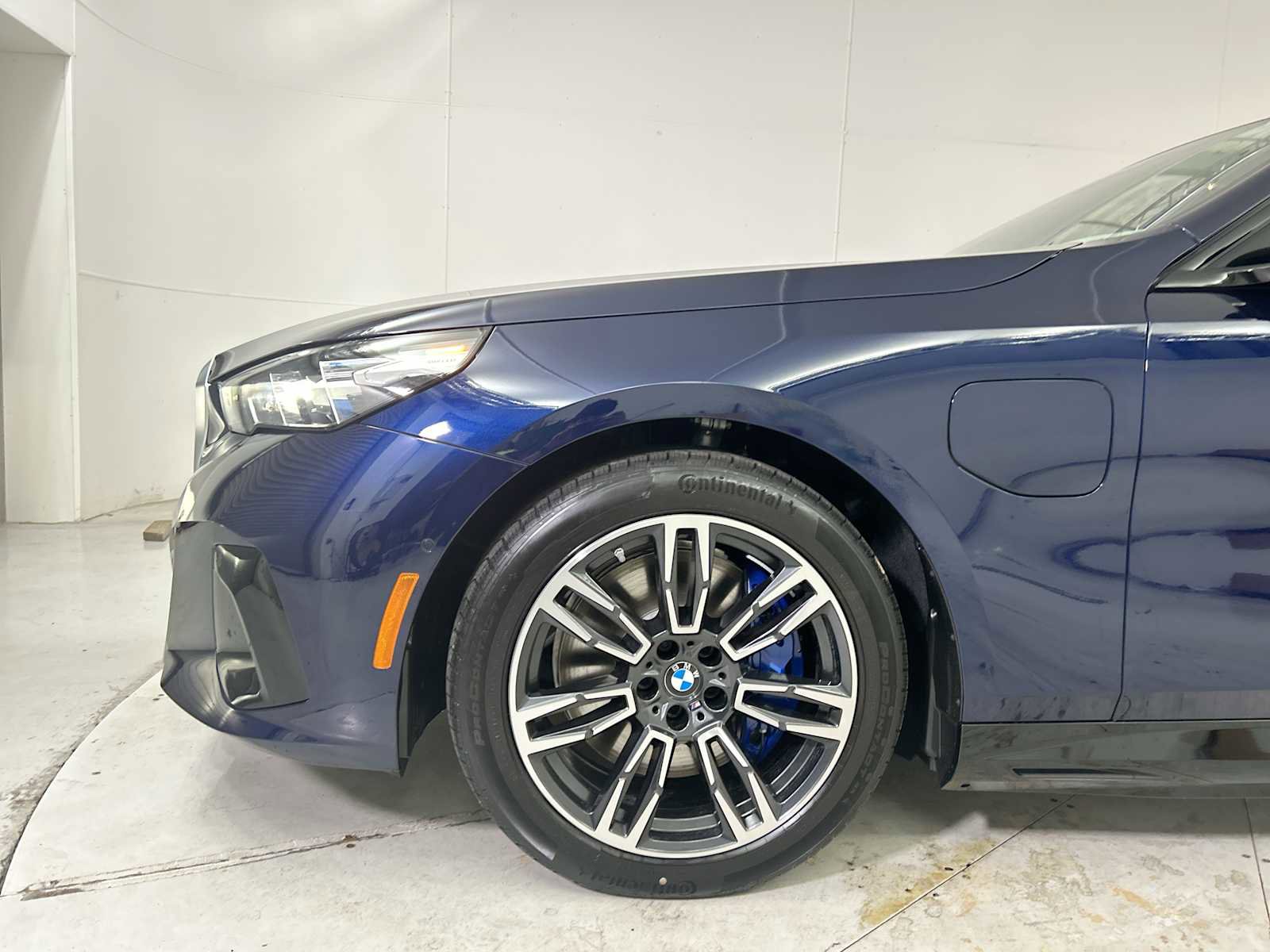 New 2026 BMW 550e xDrive image 19