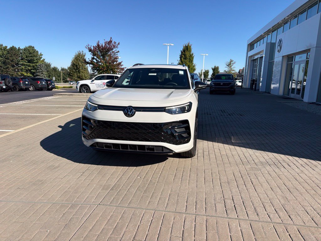 New 2026 Volkswagen Tiguan SE R-Line AWD/4WD image 25
