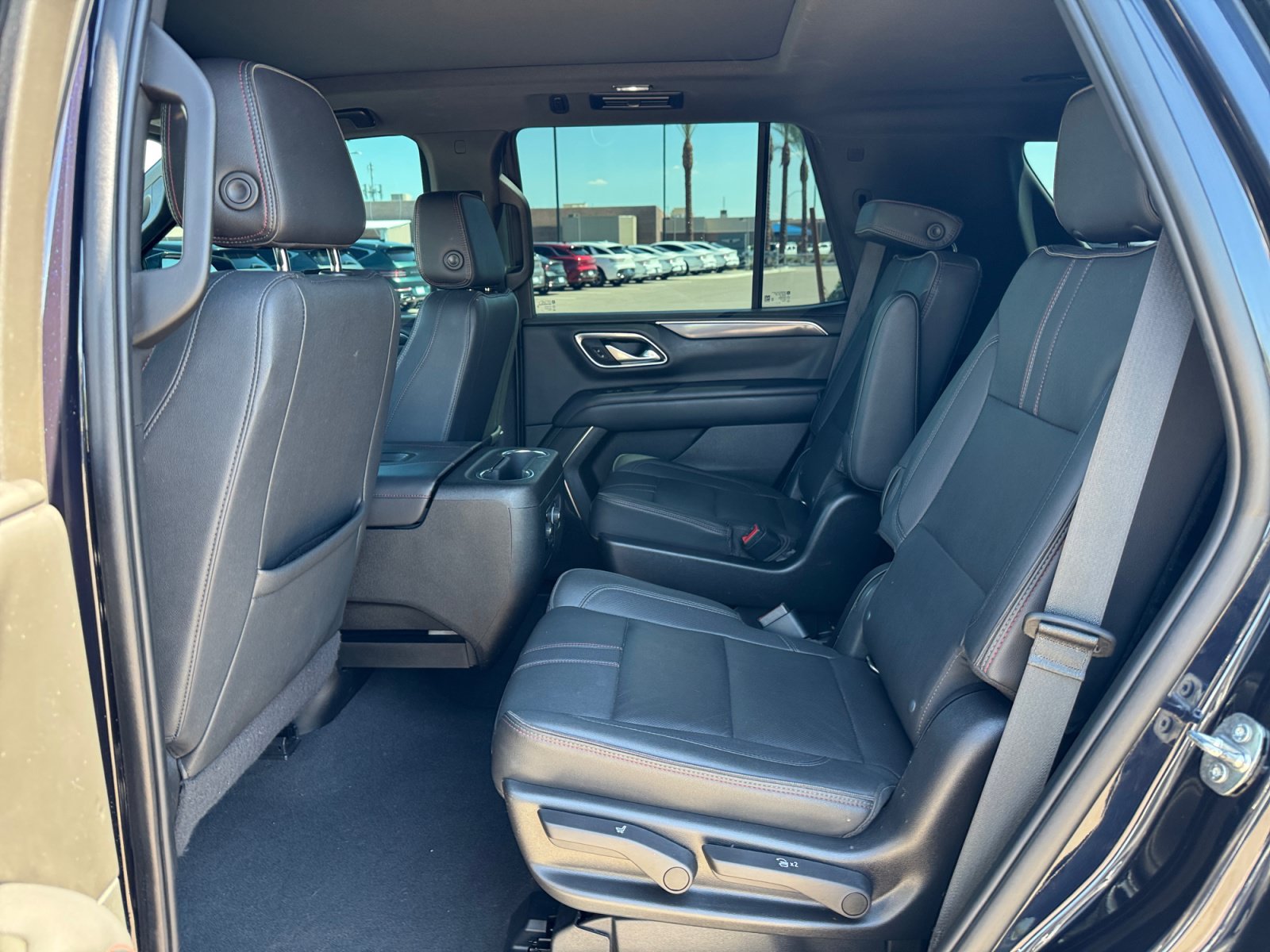 Used 2022 Chevrolet Tahoe RST w/ Luxury Package AWD/4WD image 17
