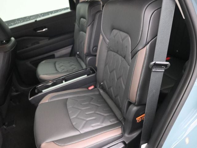 New 2026 Nissan Pathfinder Platinum image 22
