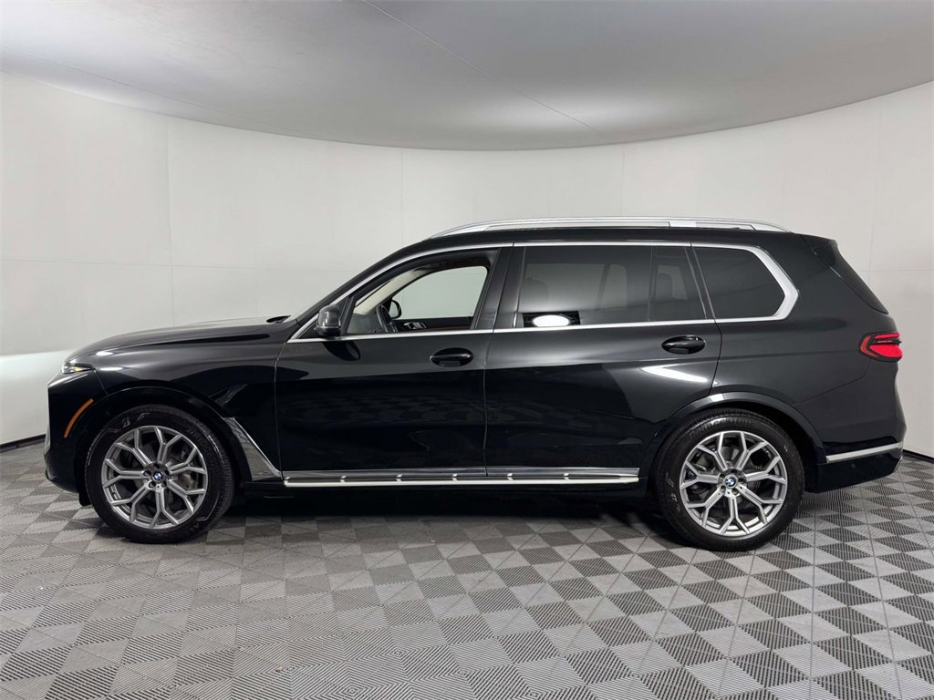 Used 2023 BMW X7 xDrive40i image 11
