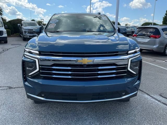 Certified 2025 Chevrolet Suburban LT w/ Comfort Package AWD/4WD image 2