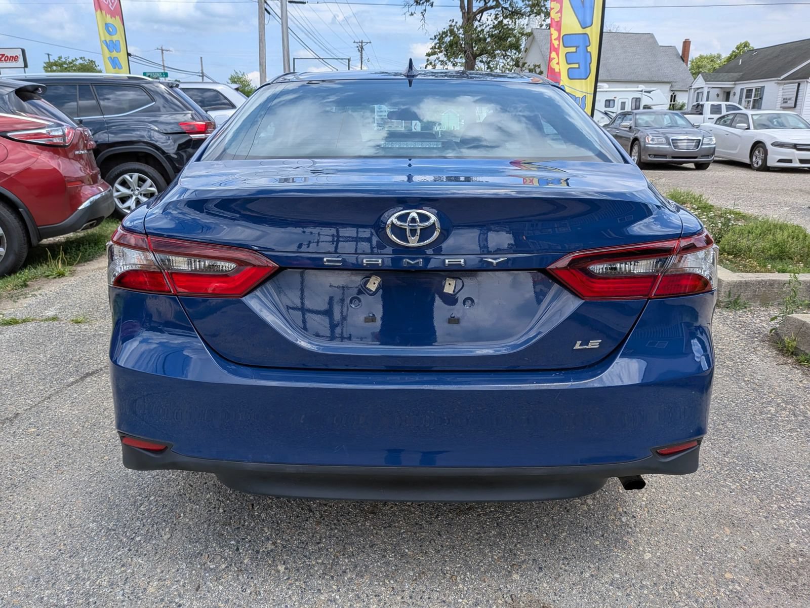 Used 2023 Toyota Camry LE FWD image 5