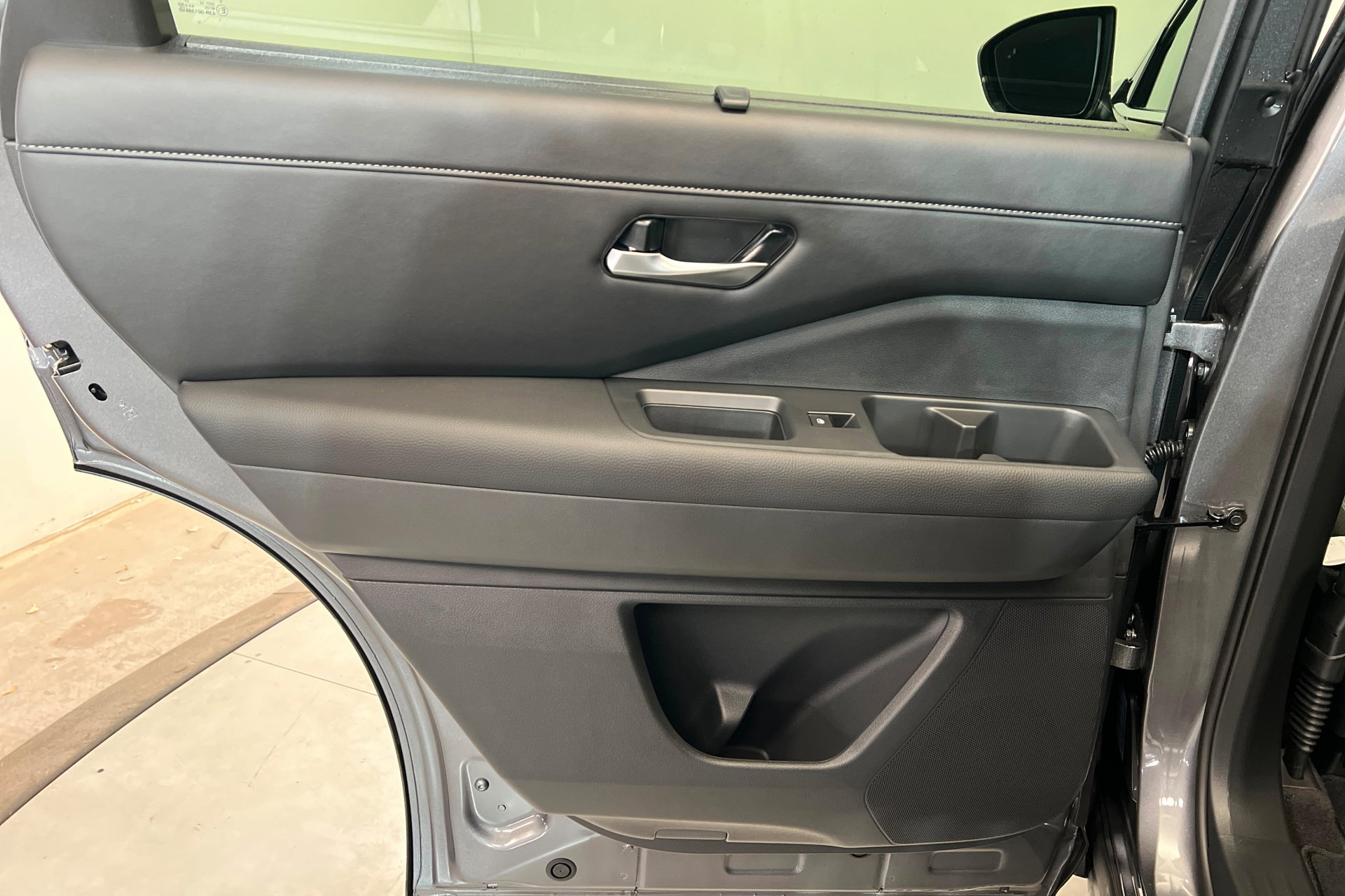 New 2026 Nissan Pathfinder SL image 18