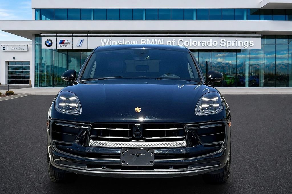 Used 2023 Porsche Macan AWD/4WD image 2