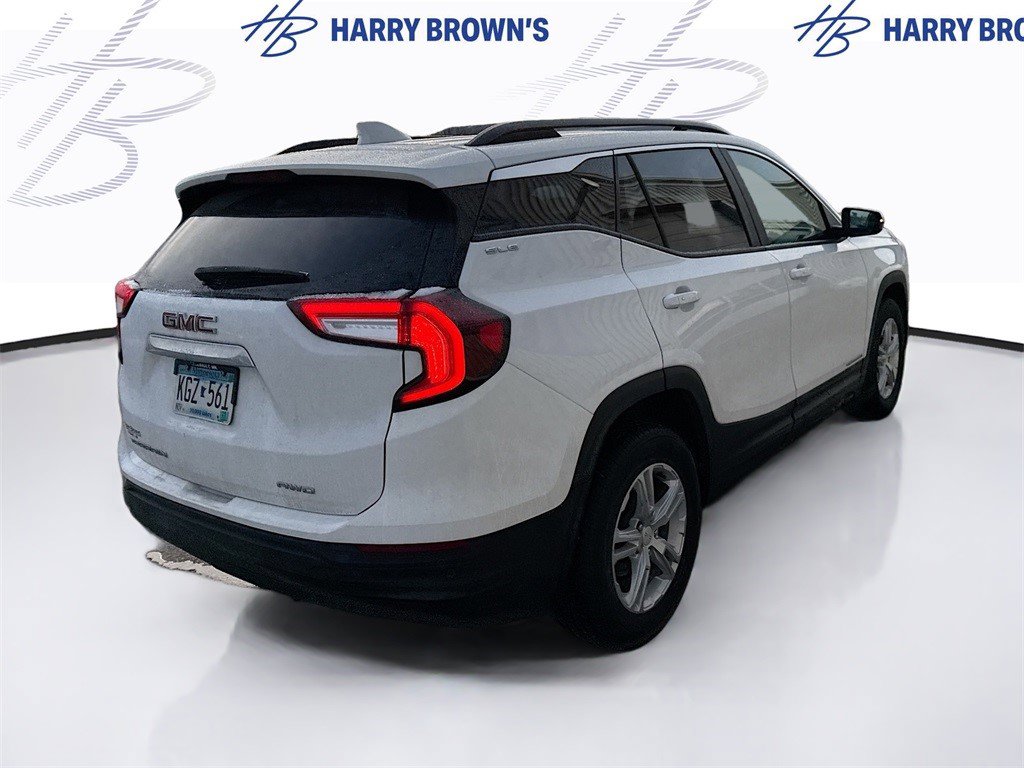 Used 2023 GMC Terrain SLE w/ Driver Convenience Package image 7