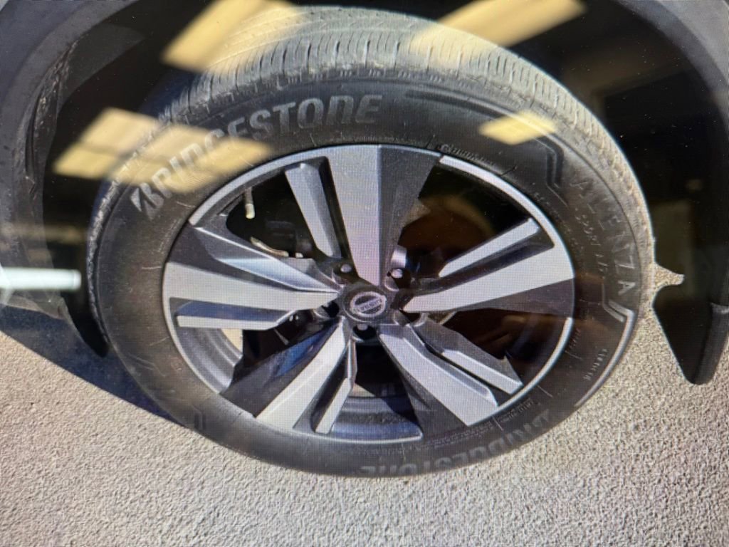 Used 2021 Nissan Rogue SL w/ Premium Package AWD/4WD image 2