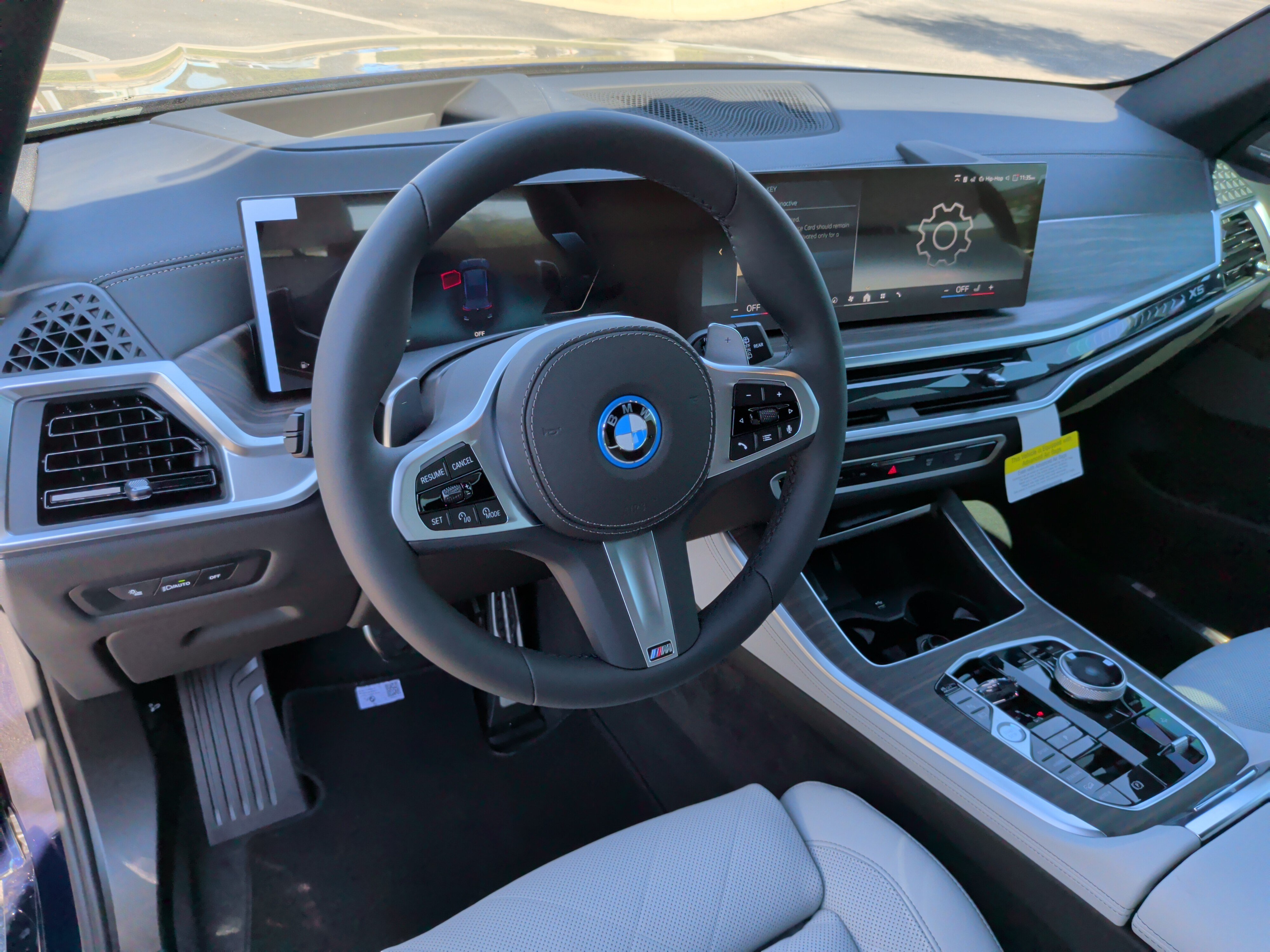Used 2026 BMW X5 xDrive50e AWD/4WD image 15