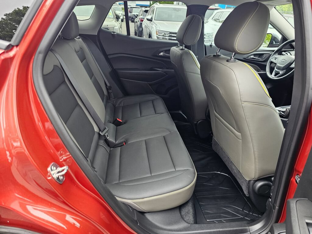 Used 2024 Chevrolet Trax ACTIV w/ Driver Confidence Package FWD image 26