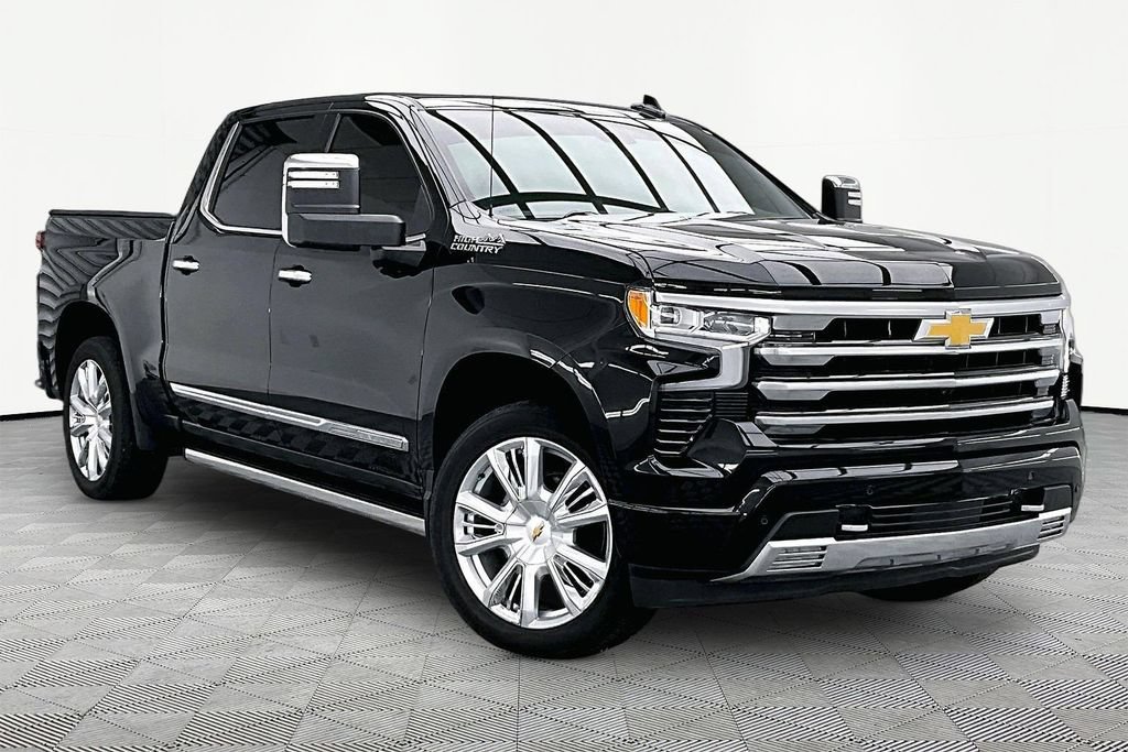 Used 2024 Chevrolet Silverado 1500 High Country w/ High Country Premium Package AWD/4WD image 12