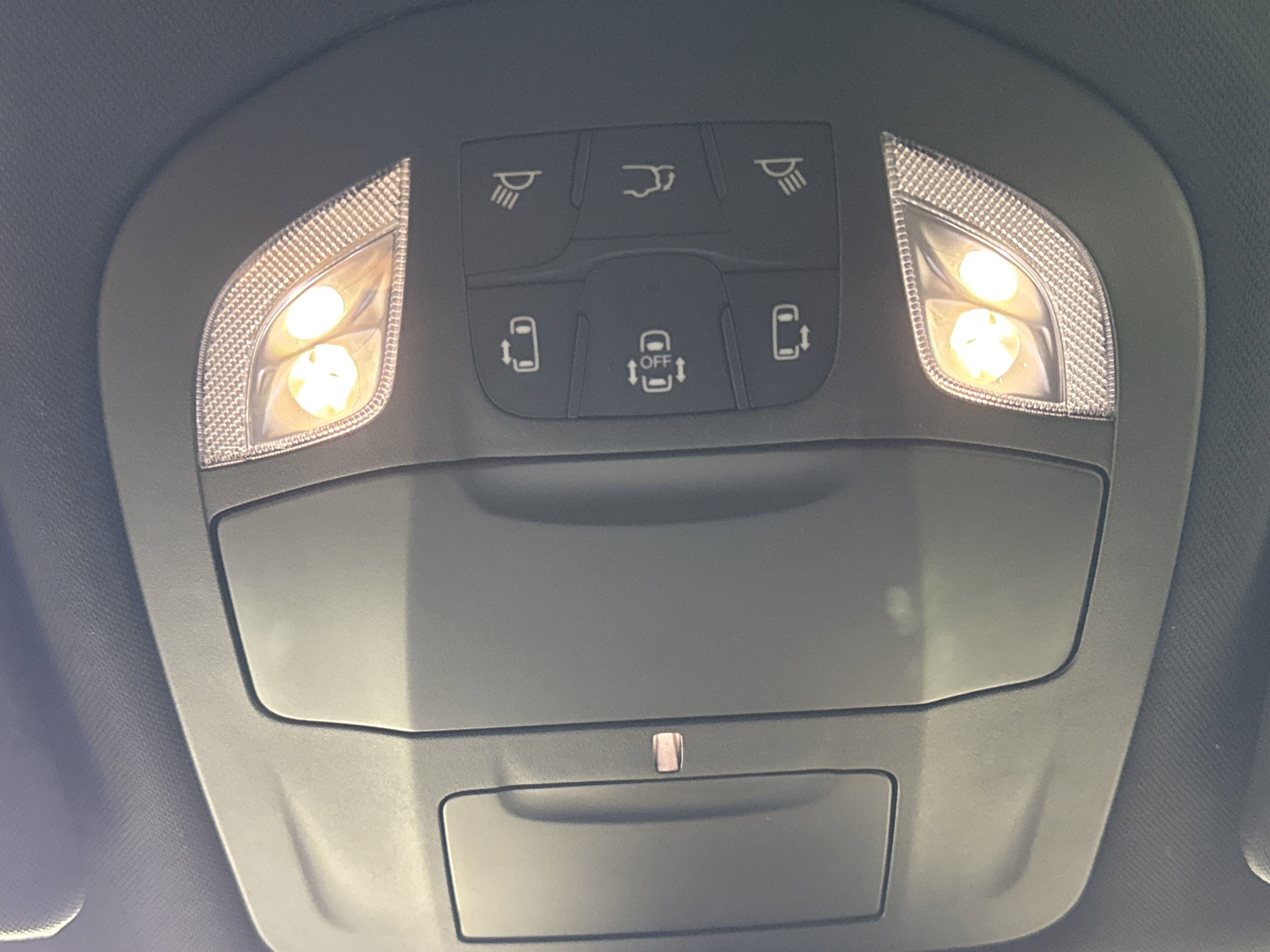 New 2026 Chrysler Voyager LX image 21