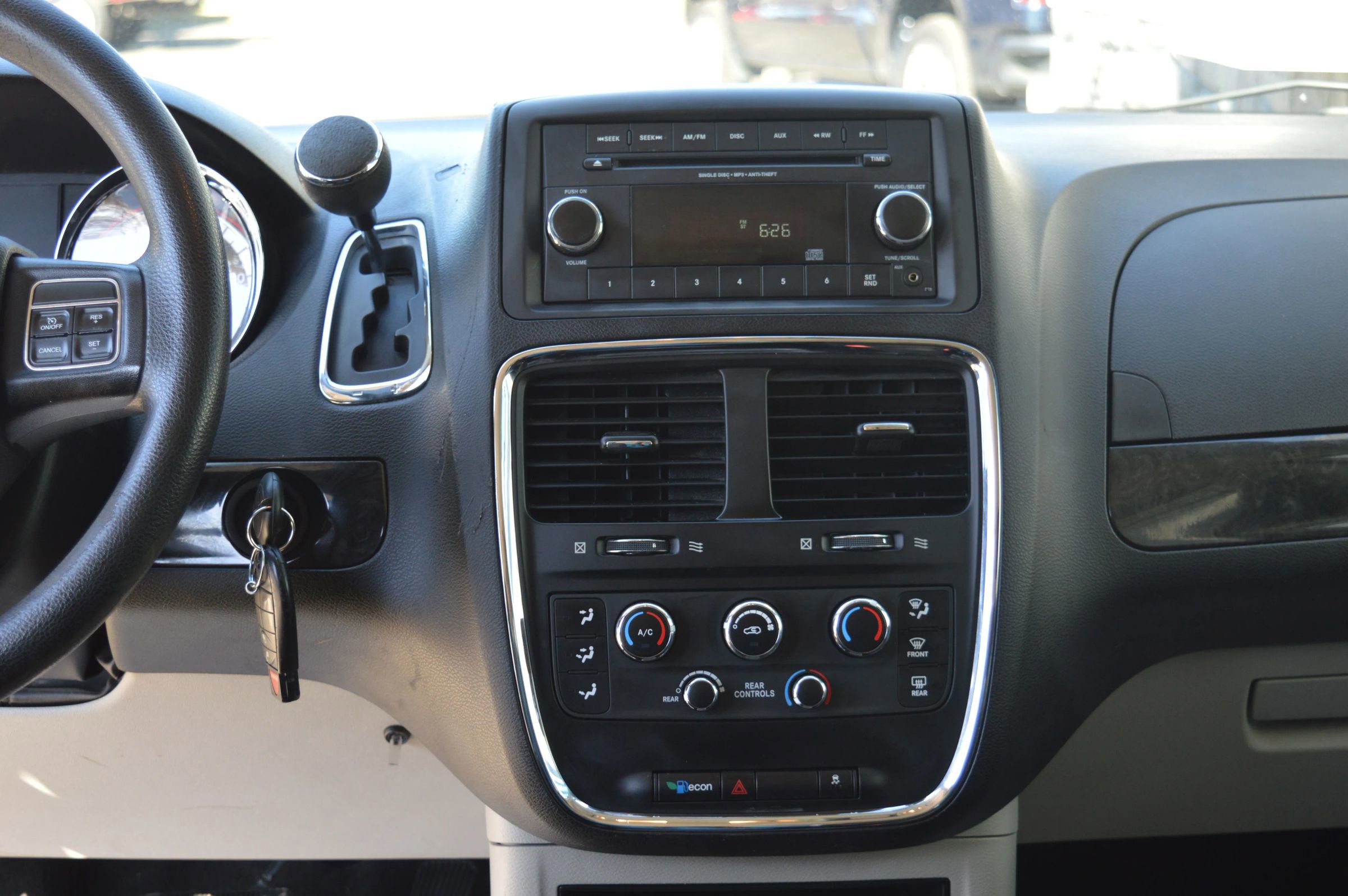 Used 2013 Dodge Grand Caravan SE image 39