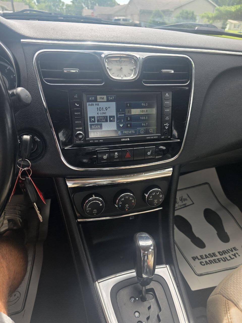 Used 2011 Chrysler 200 Touring w/ Cold Weather Group FWD image 10
