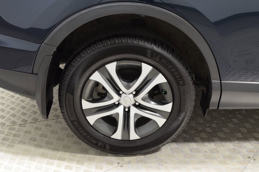 Used 2018 Toyota RAV4 LE w/ All Weather Liner Package image 37