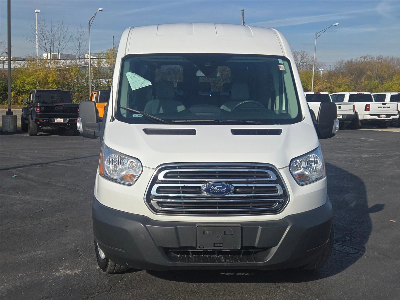 Used 2018 Ford Transit 350 XLT image 3