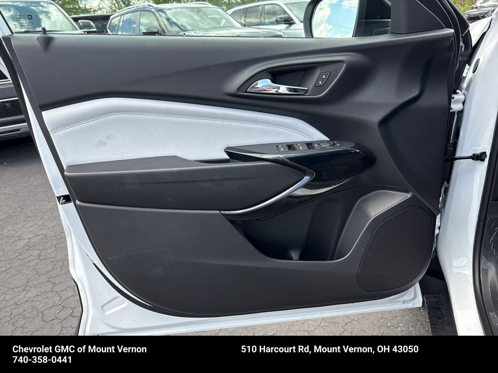 New 2026 Chevrolet Trax LT w/ Driver Confidence Package FWD image 12