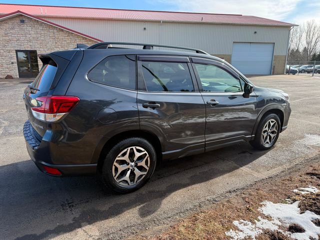 Used 2019 Subaru Forester Premium image 4