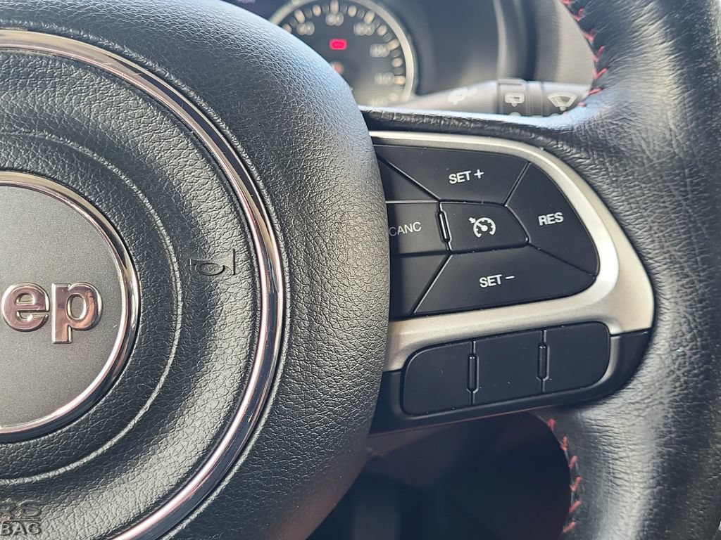 Used 2015 Jeep Renegade Trailhawk w/ Safety & Security Group I AWD/4WD image 25