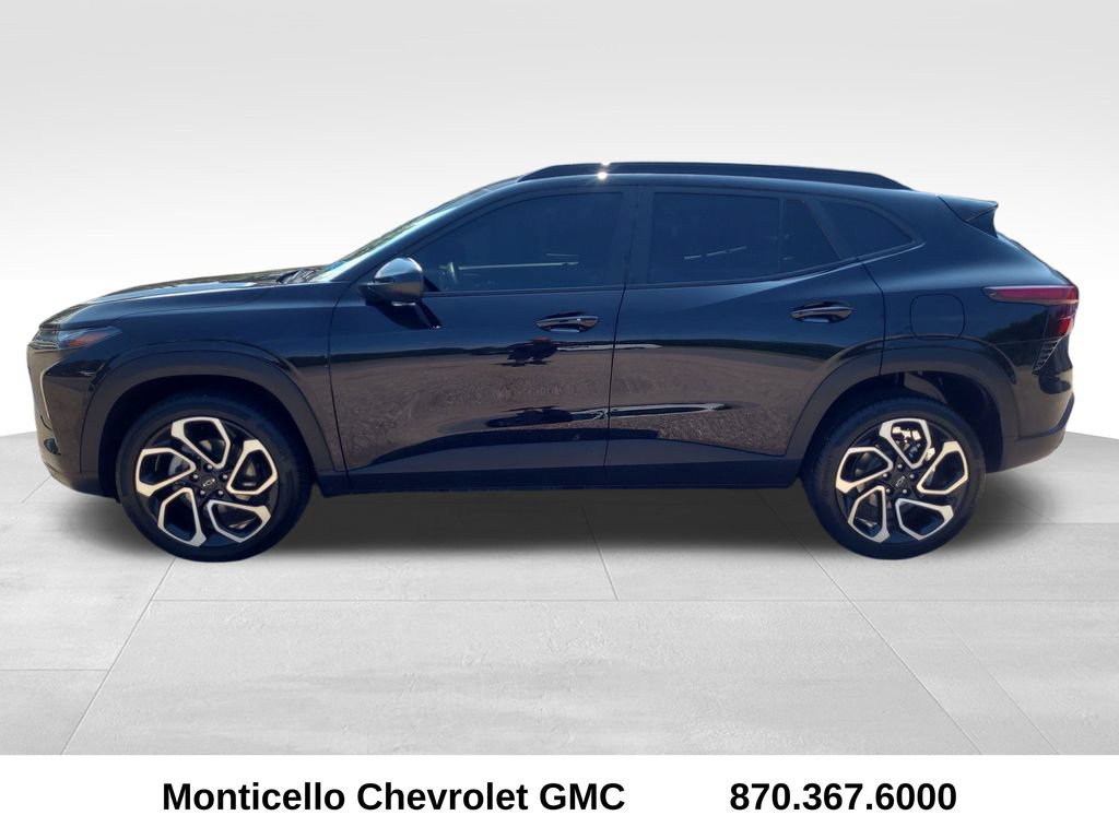 Used 2025 Chevrolet Trax RS w/ Driver Confidence Package FWD image 4