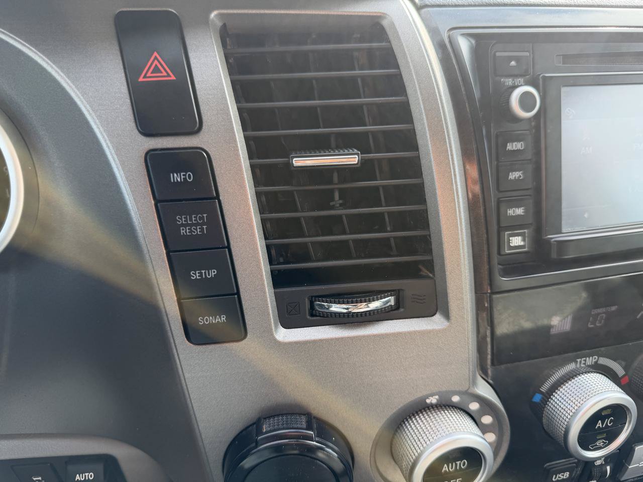 Used 2015 Toyota Sequoia Limited RWD image 28