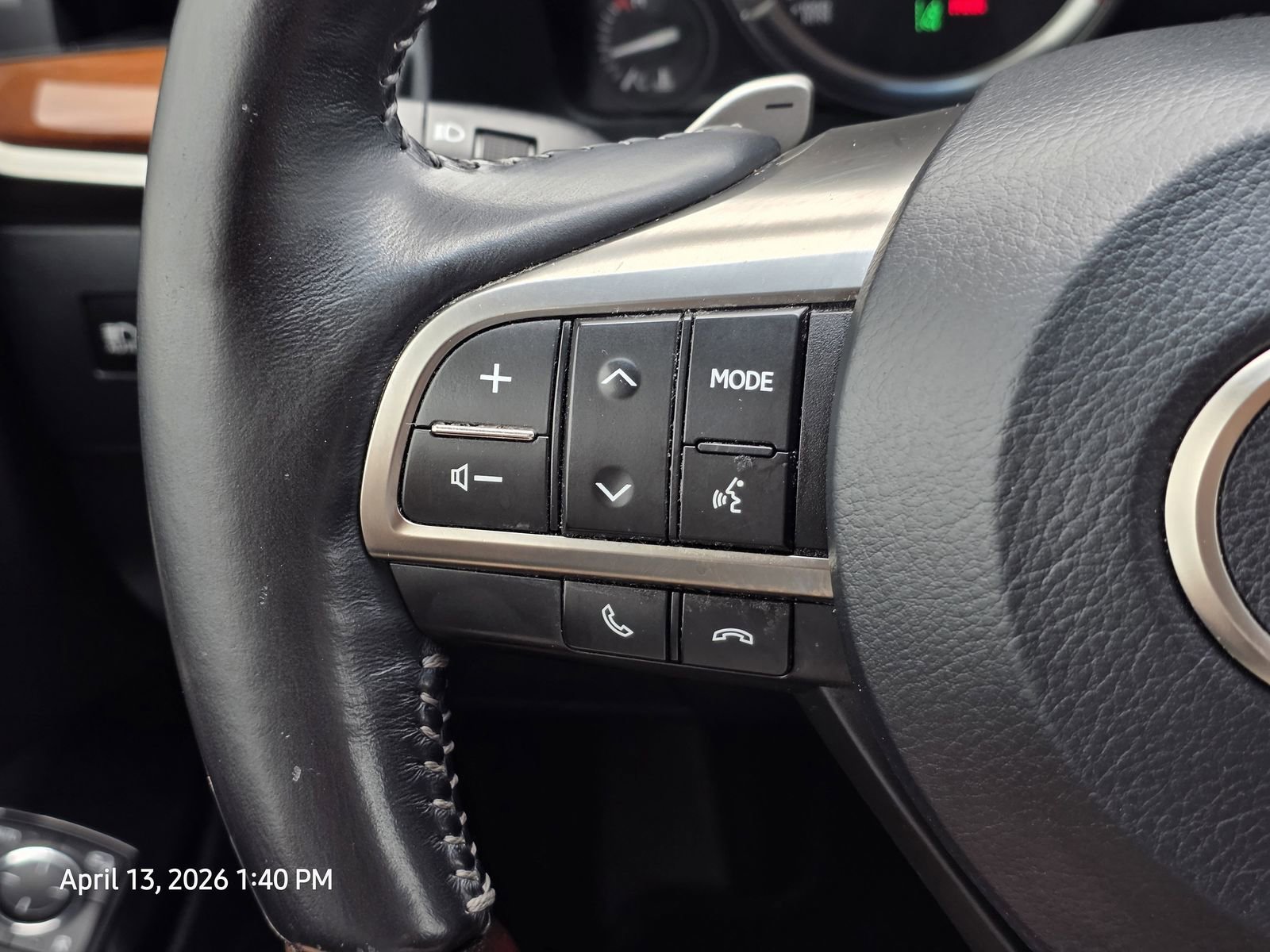 Used 2019 Lexus LX 570 4WD w/ Luxury Package image 32