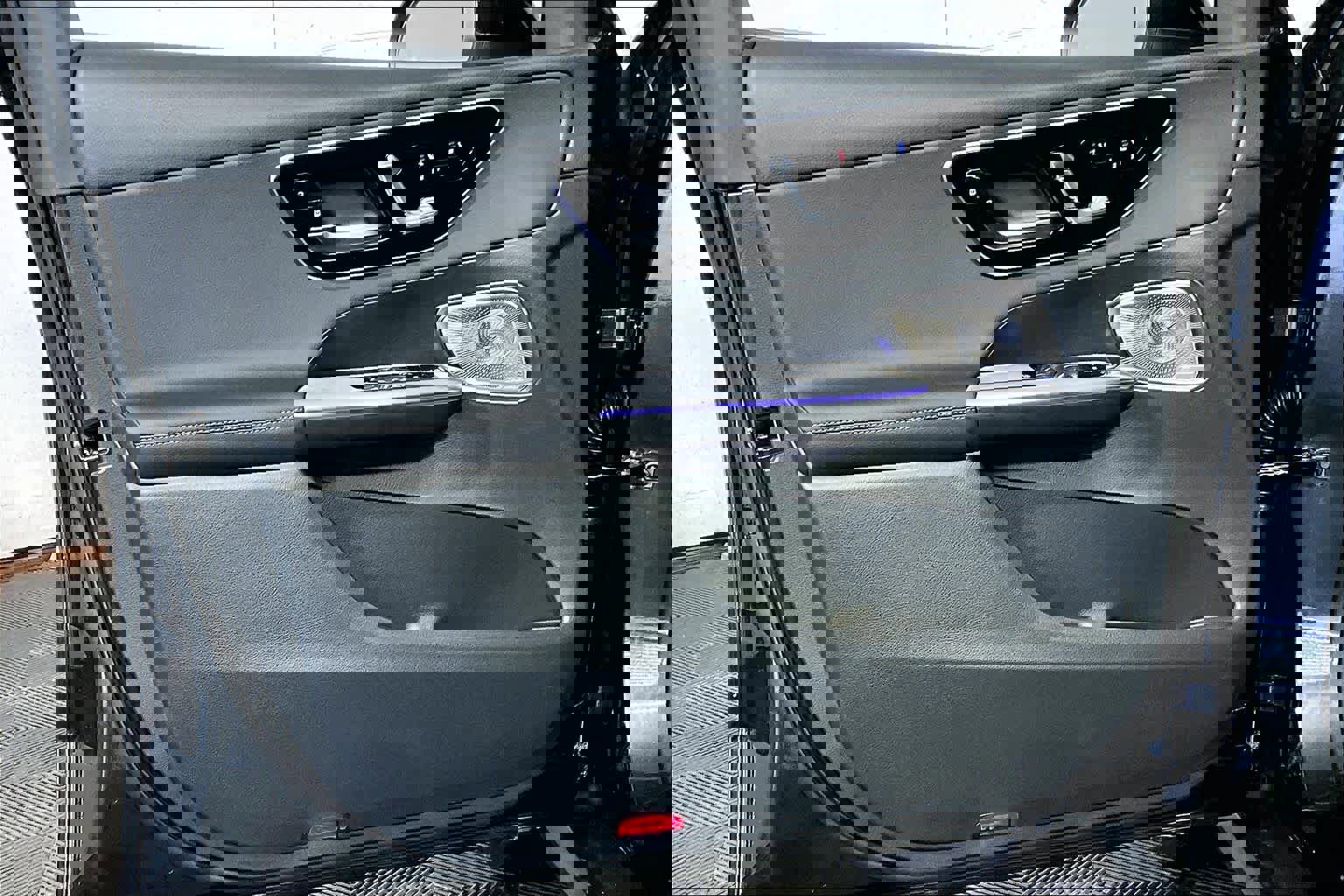 New 2026 Mercedes-Benz GLC 350e 4MATIC image 11