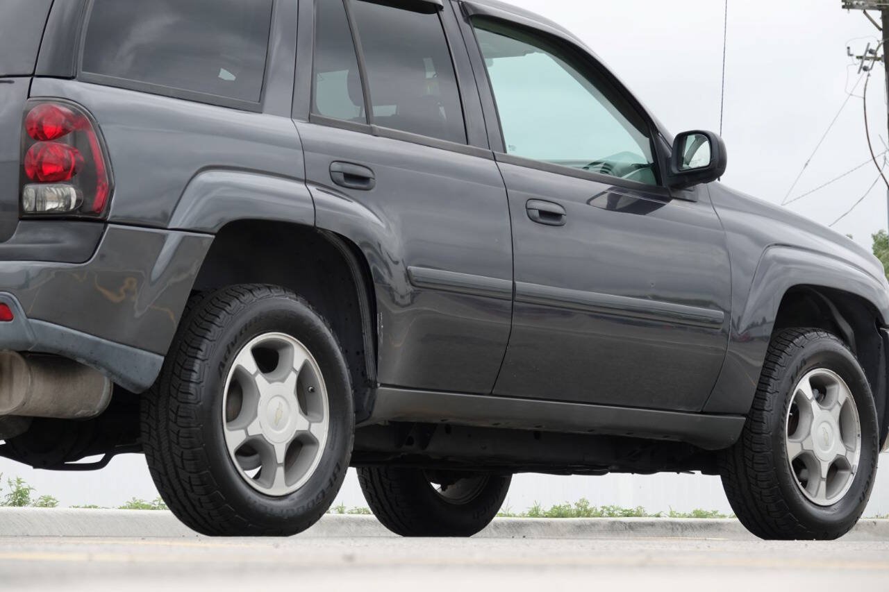 Used 2007 Chevrolet TrailBlazer LS w/ LS Preferred Equipment Group AWD/4WD image 30