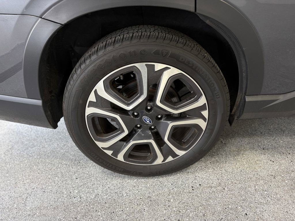 Used 2023 Subaru Ascent Limited image 30