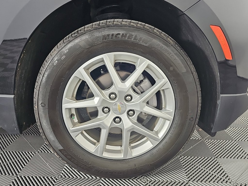 Used 2024 Chevrolet Equinox LS w/ LS Convenience Package FWD image 12