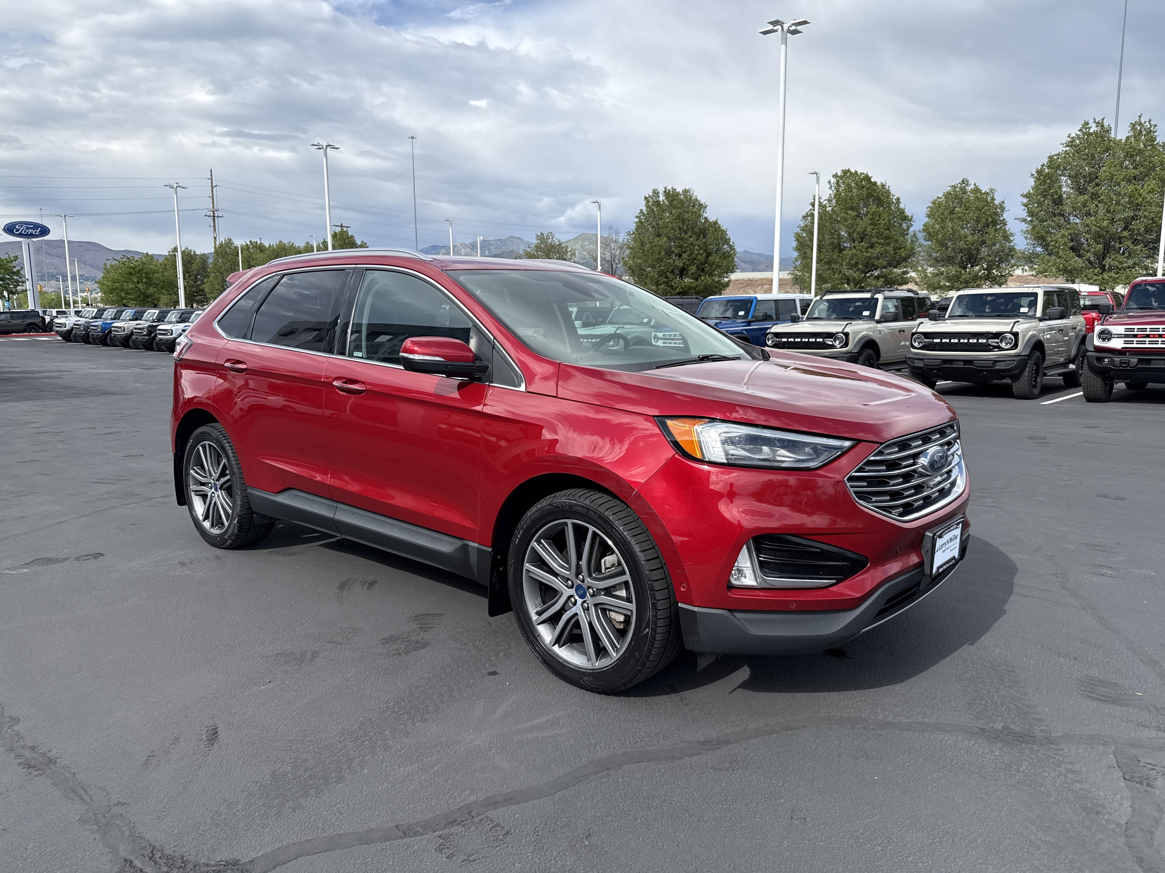 Used 2021 Ford Edge Titanium w/ Equipment Group 301A AWD/4WD image 7