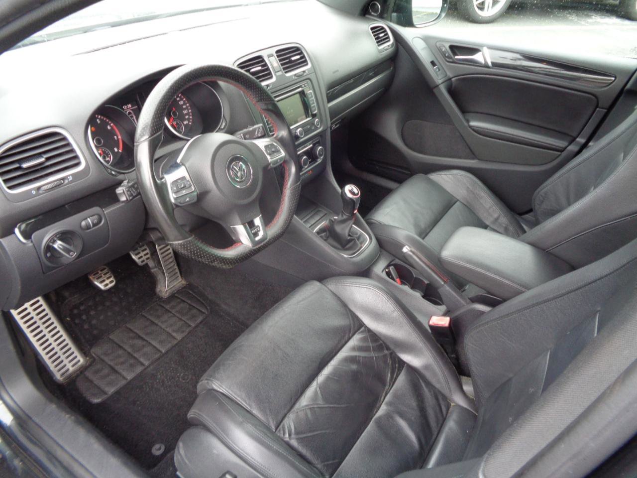 Used 2011 Volkswagen GTI Autobahn image 12