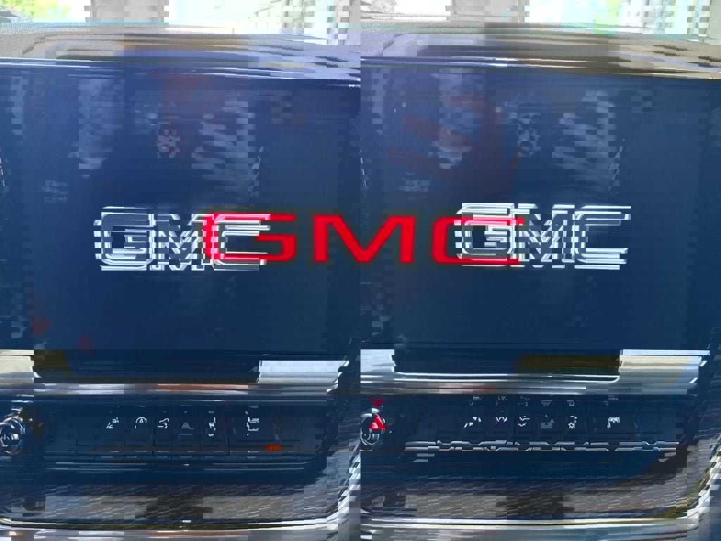 New 2026 GMC Sierra 1500 SLE image 23