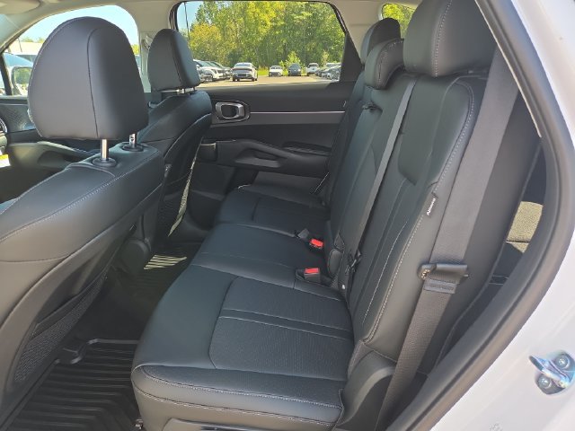 New 2026 Kia Sorento S FWD image 6