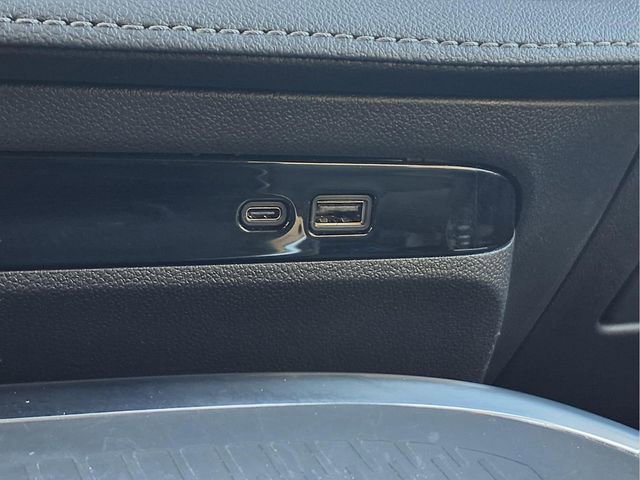 Certified 2025 Buick Enclave Preferred image 11