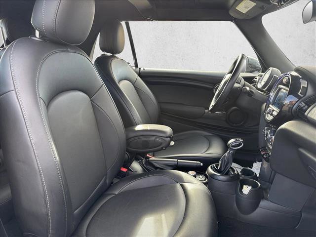 Used 2019 MINI Cooper Cooper image 28