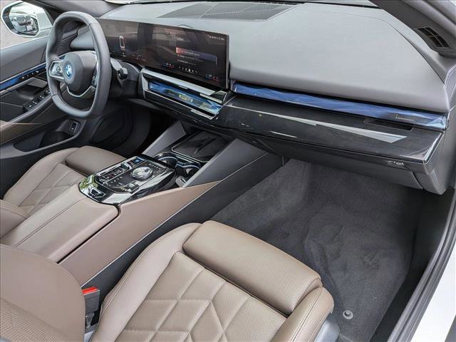 Used 2024 BMW i5 eDrive40i w/ Convenience Package RWD image 21