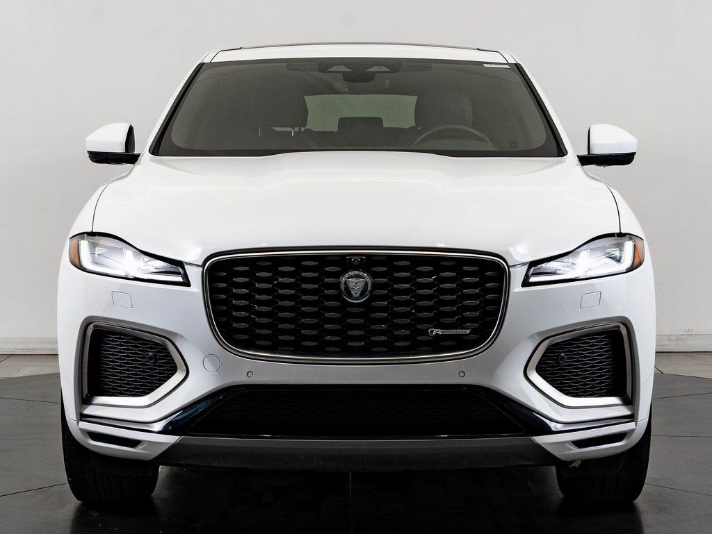 Certified 2024 Jaguar F-PACE R-Dynamic S image 2