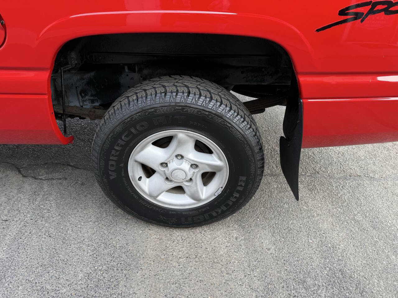 Used 1997 Dodge Ram 1500 Truck 2WD Club Cab image 27