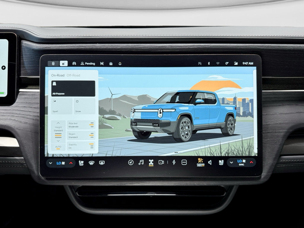 Used 2025 Rivian R1T Adventure AWD/4WD image 11