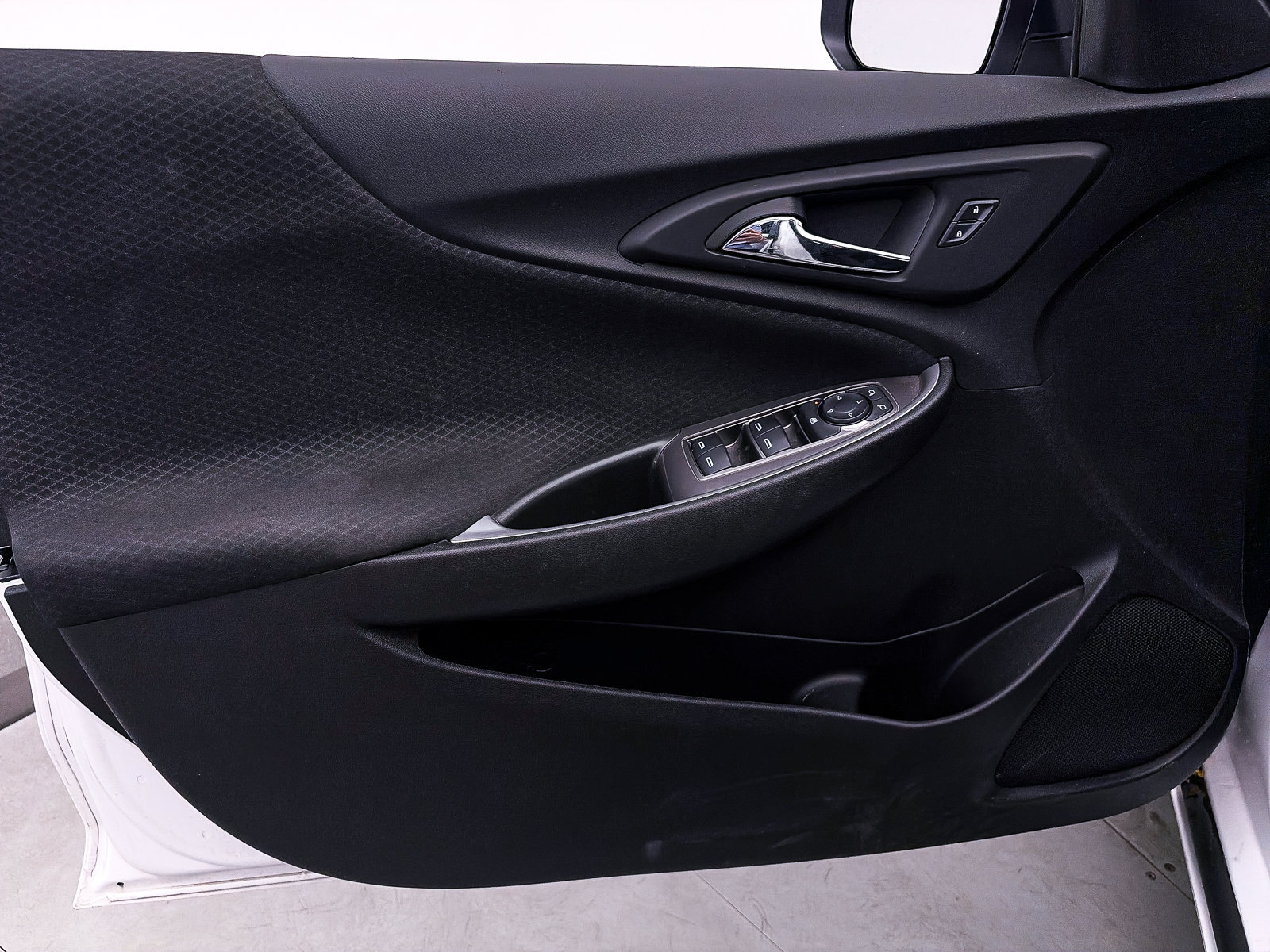 Used 2025 Chevrolet Malibu LS FWD image 14
