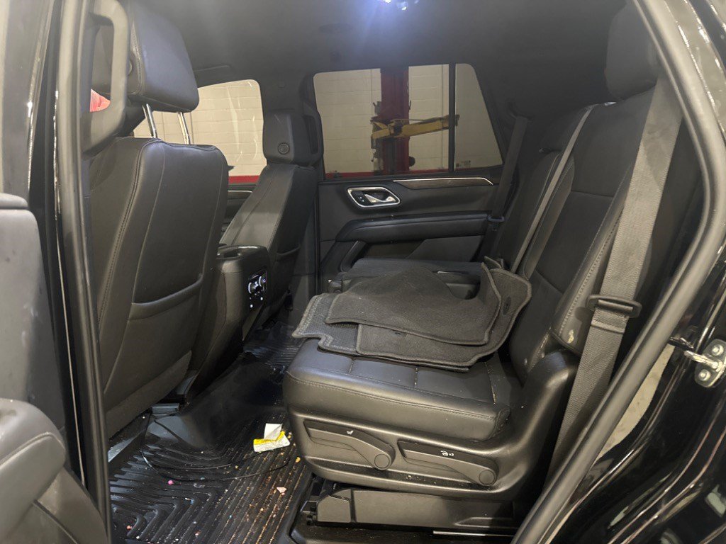 Used 2024 Chevrolet Tahoe Z71 w/ Luxury Package AWD/4WD image 44