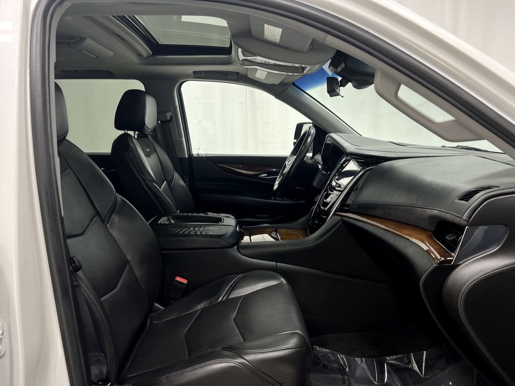 Used 2017 Cadillac Escalade Premium Luxury image 35