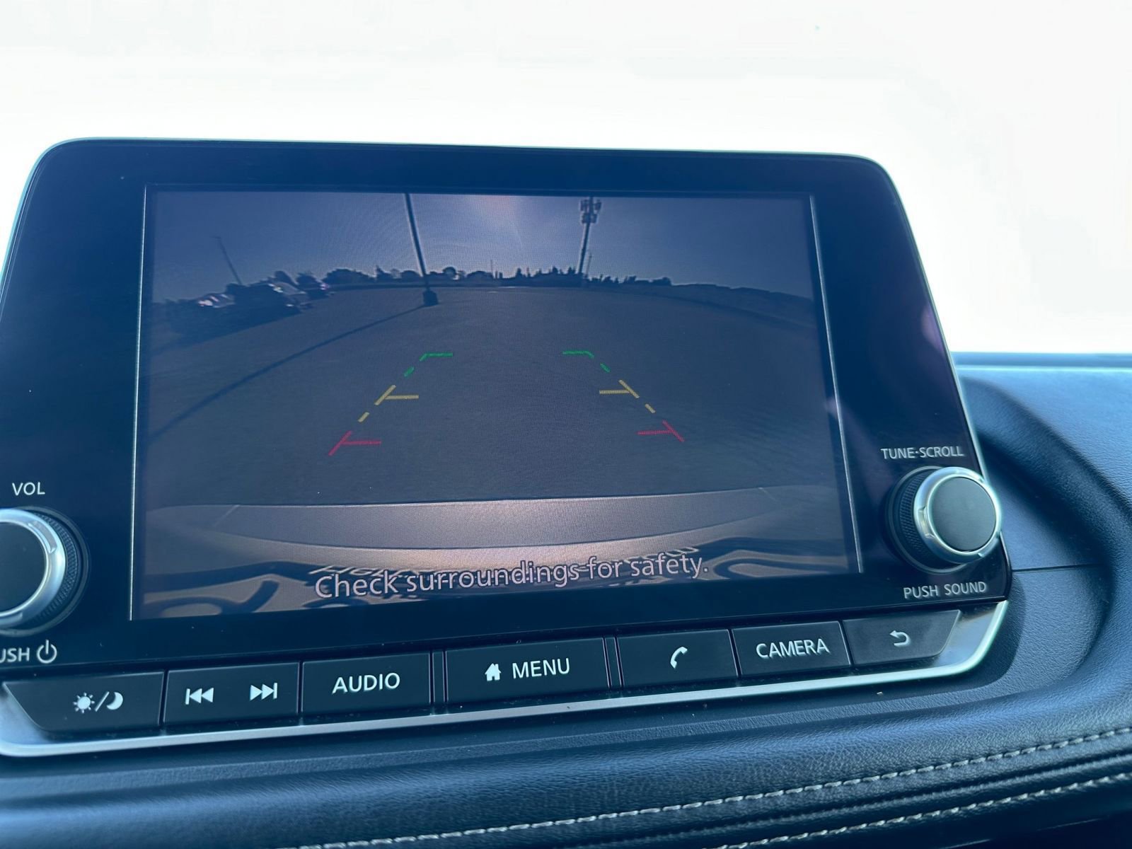 Used 2025 Nissan Rogue SV image 25