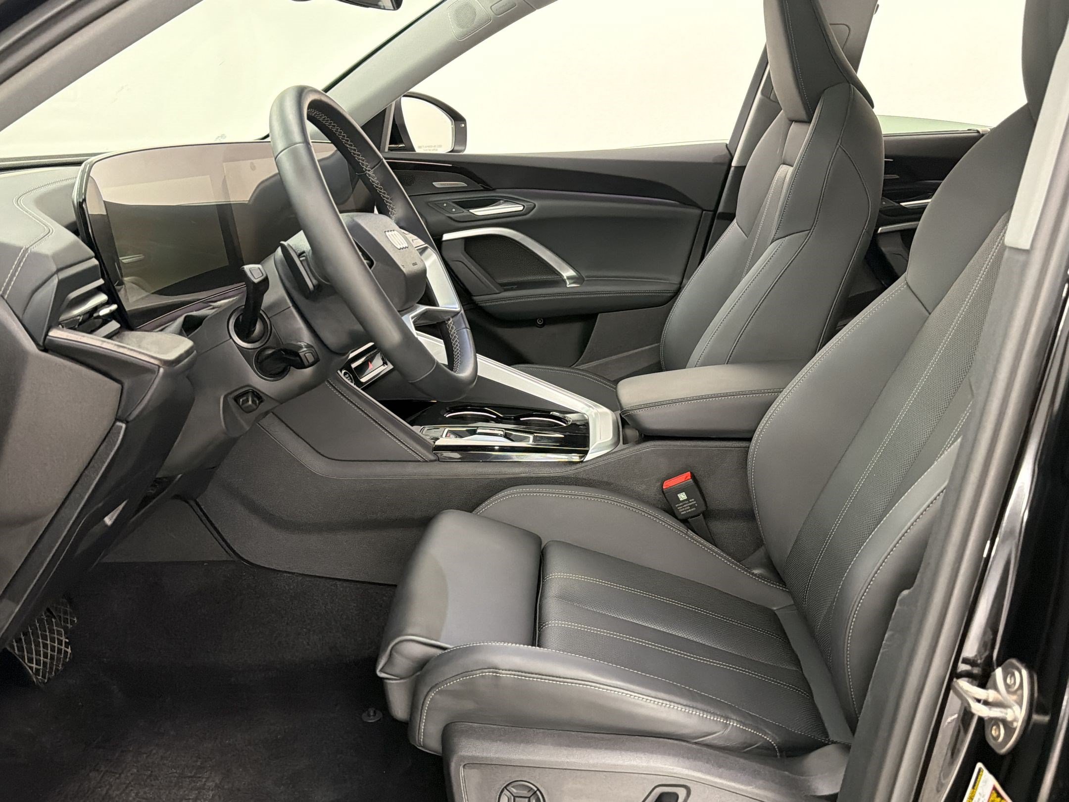 Used 2025 Audi Q5 Premium Plus w/ Premium Plus AWD/4WD image 29