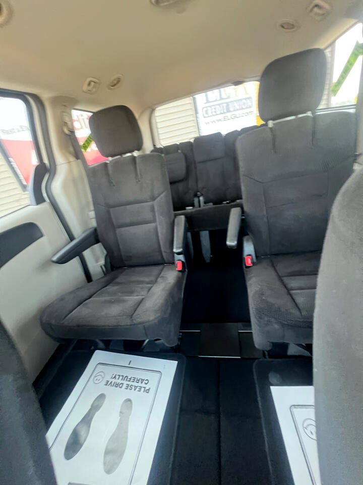 Used 2014 Dodge Grand Caravan SXT image 21