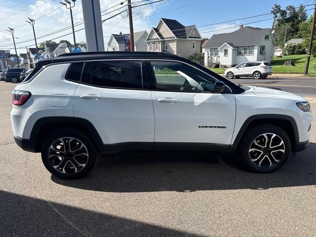 Used 2023 Jeep Compass Limited w/ Sun and Sound Group AWD/4WD image 5