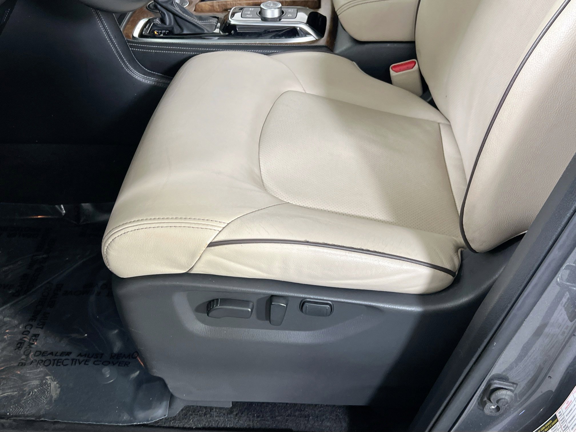 Used 2022 Nissan Armada SL w/ Captain's Chairs Package image 18